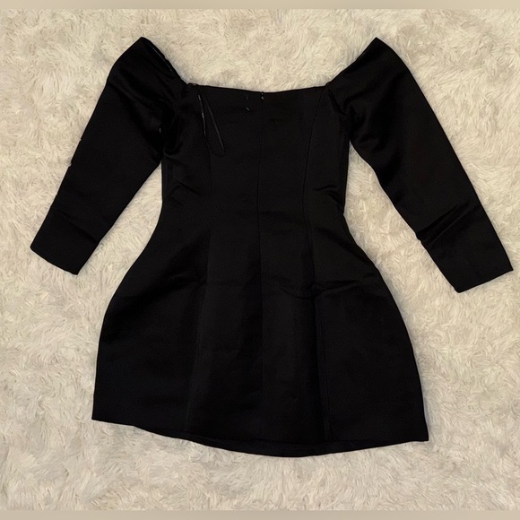 NEW Elliatt Vida Off The Shoulder Long Sleeve Cocktail Minidress Sz S - Picture 4 of 6